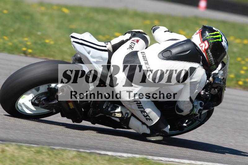 /Archiv-2022/08 17.04.2022 Speer Racing ADR/Gruppe rot/backside